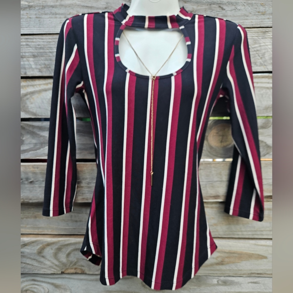 3/4 Sleeve Necklace Cutout Top